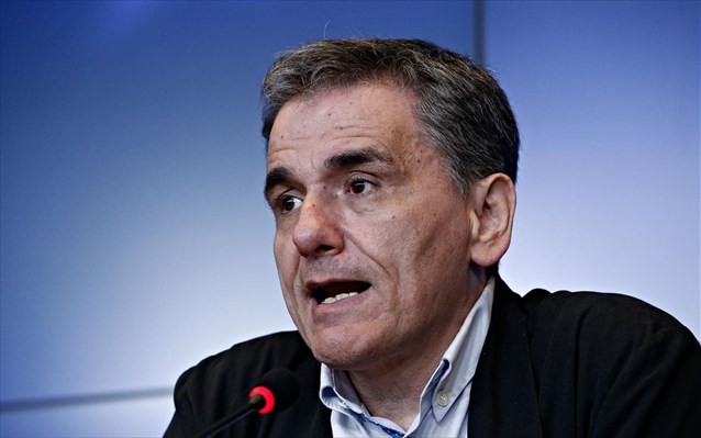 Ο Τσακαλώτος κατά της κυβέρνησης για το μέγεθος της ύφεσης στην Ελλάδα