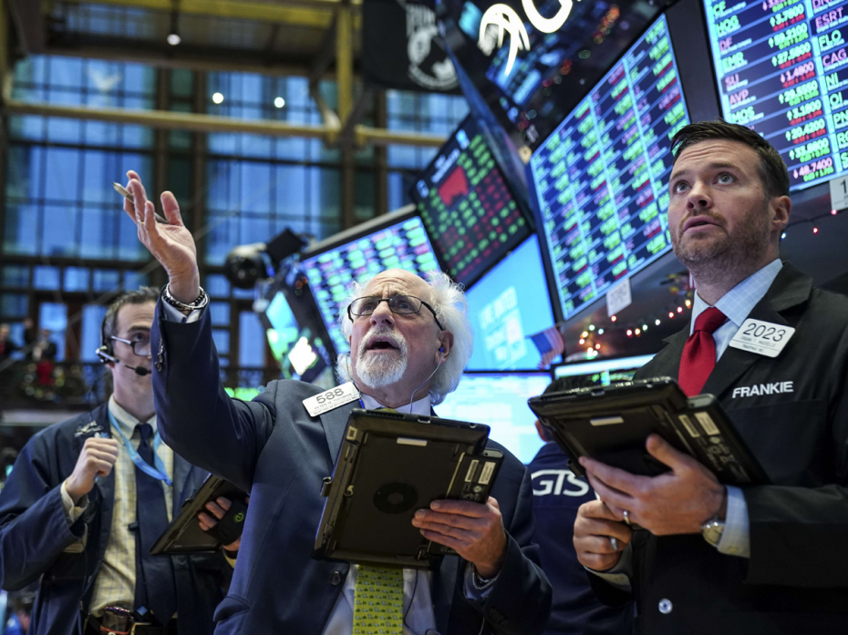 Αρνητικά πρόσημα για τη Wall Street την Πέμπτη
