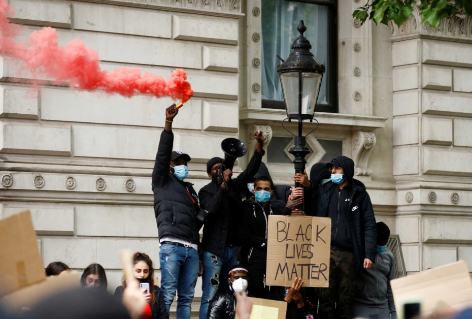 Λονδίνο: Καμπανάκι για αύξηση των κρουσμάτων κορονοϊού λόγω αντιρατσιστικών διαδηλώσεων