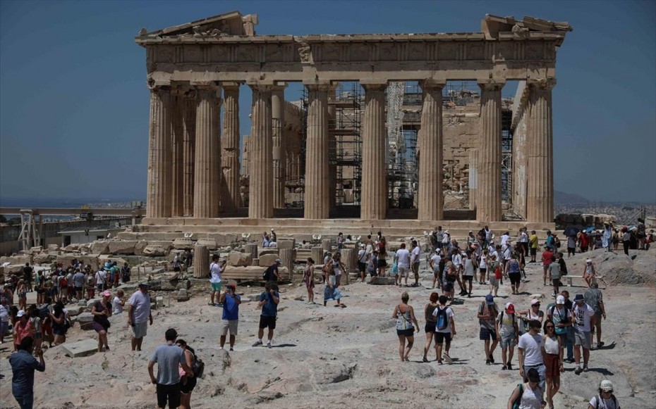 Τρίτη θέση στη «λίστα» των τουριστών η Ελλάδα!