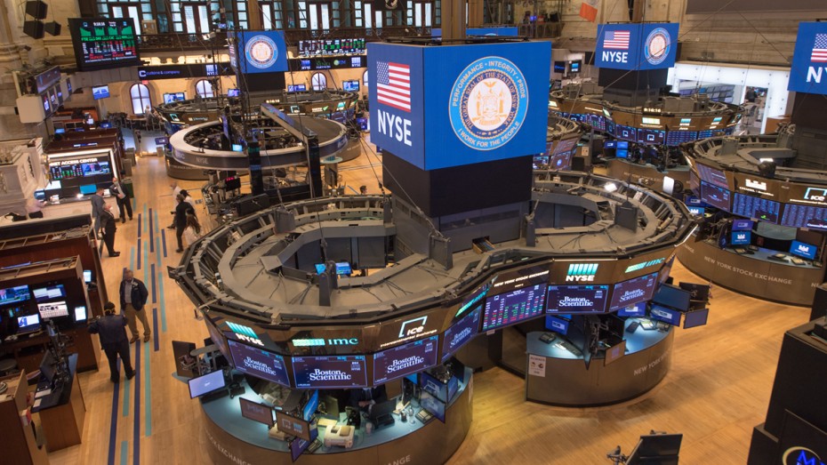 Αρνητικό κλίμα στη Wall Street, μετά τα αμερικανικά μάκρο