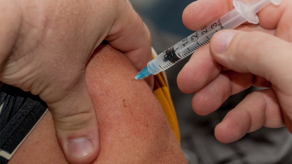 Ελπιδοφόρα τα πρώτα αποτελέσματα για εμβόλιο από την Οξφόρδη