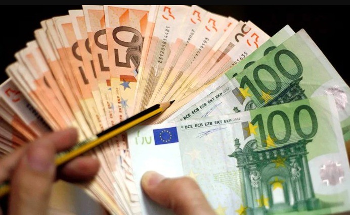 Ποιοι πληρώνονται σήμερα, Τρίτη 14 Ιουλίου, το επίδομα των 534 ευρώ