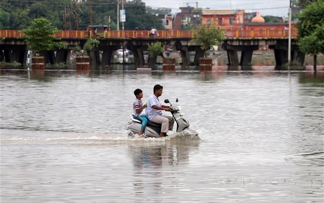 Τουλάχιστον 189 νεκροί στην Ινδία λόγω πλημμυρών