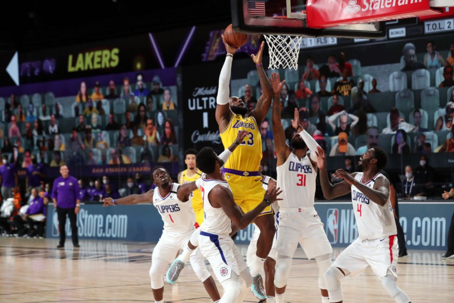 Επανέναρξη NBA: Μεγάλος Λεμπρόν για τη νίκη των Λέικερς επί των Κλίπερς