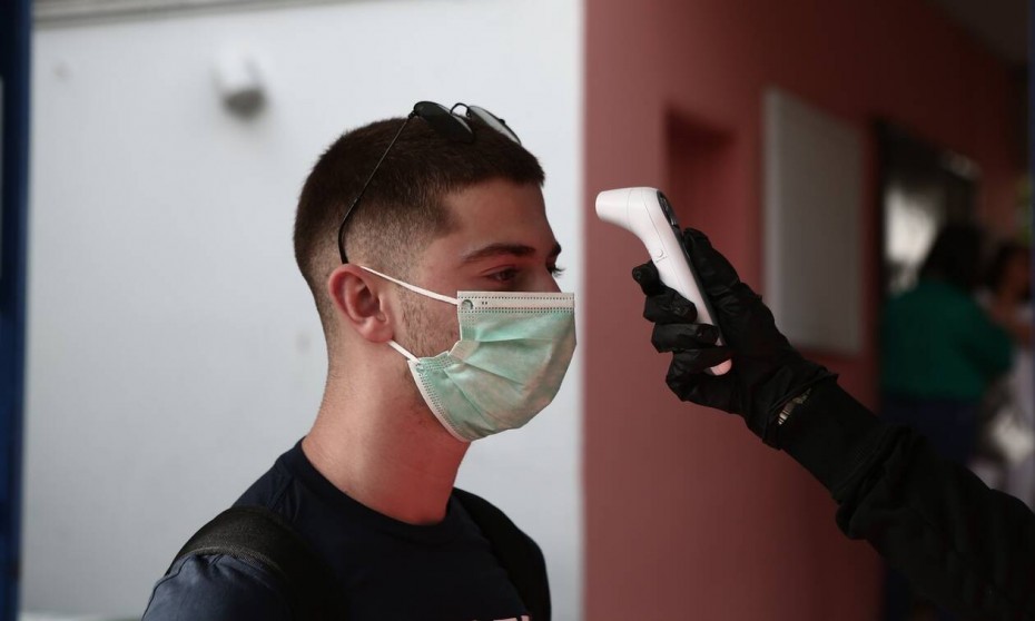 Βαμβακερή μάσκα από το φαρμακείο συστήνουν οι ειδικοί για το σχολείο