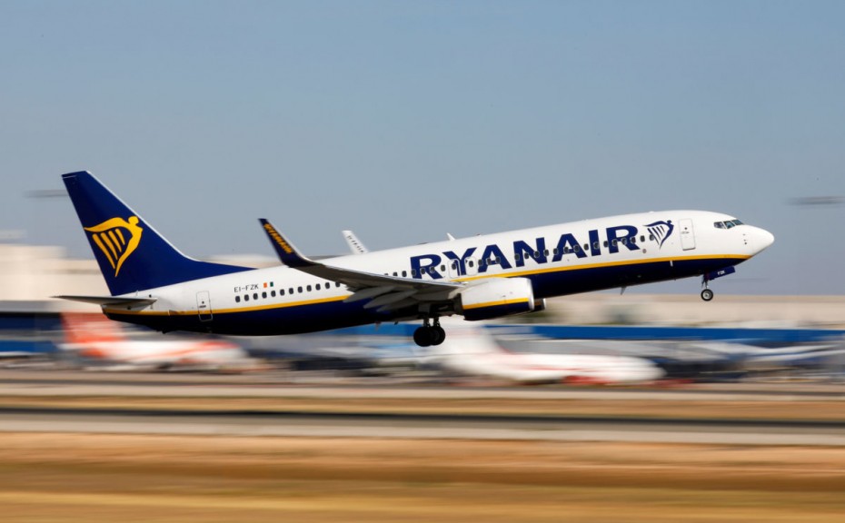 «Κόφτης» στις πτήσεις της Ryanair Σεπτέμβριο κι Οκτώβριο