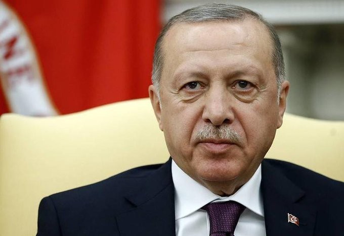 Ο Ερντογάν καθησυχάζει για τις απώλειες της τουρκικής λίρας