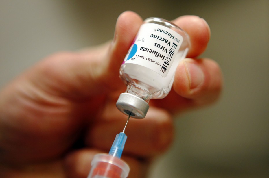 Αντιγριπικός εμβολιασμός: Ποιοι και πότε θα εμβολιαστούν πρώτοι