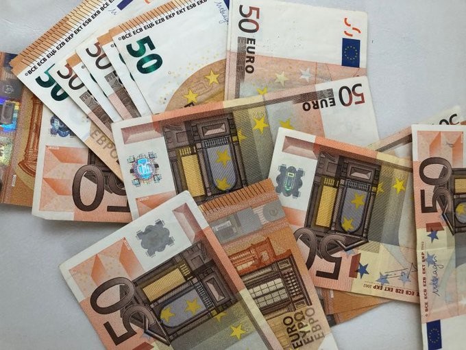 Νέα πληρωμή των 534 ευρώ - Ποιοι δικαιούχοι εξοφλούνται και πότε