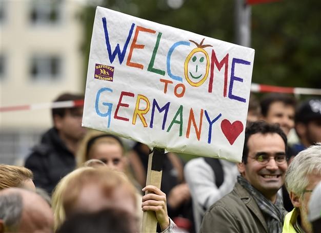 Δημοσκόπηση ARD: «Ναι» το 87% των Γερμανών σε υποδοχή μεταναστών