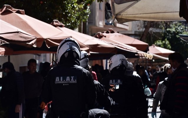 Θεσσαλονίκη: Συλλήψεις σε λαϊκή αγορά για λαθραία τσιγάρα