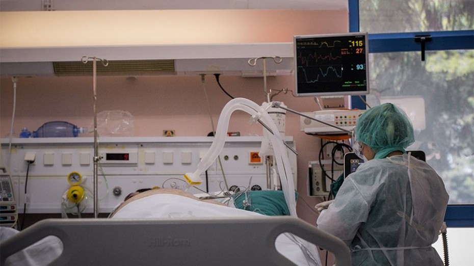 Κορονοϊός: Πρόβλεψη για δέσμευση κλινών από ιδιωτικά ή στρατιωτικά νοσοκομεία