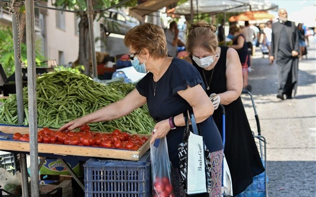 Κορονοϊός: 184 παραβάσεις σε ελέγχους στις λαϊκές αγορές της Αττικής