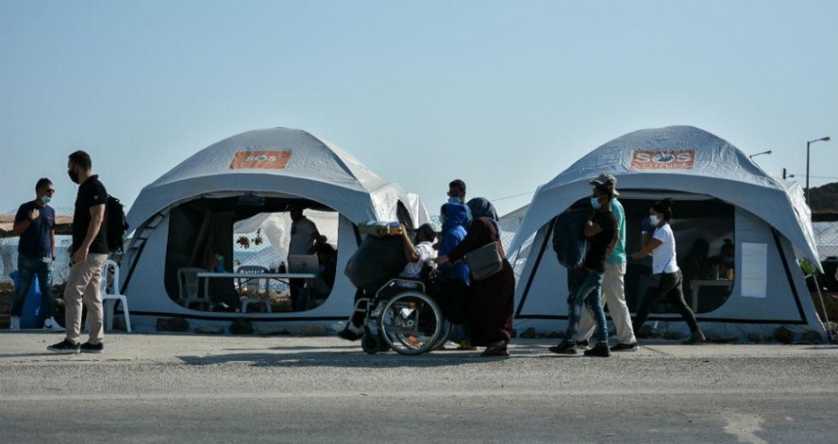 Τουλάχιστον 135 κρούσματα κορονοϊού στους αιτούντες άσυλο της Λέσβου