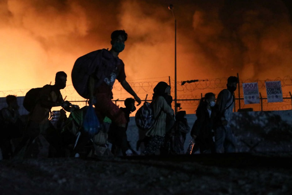Ολική καταστροφή στη Μόρια και 13.000 μετανάστες στους δρόμους
