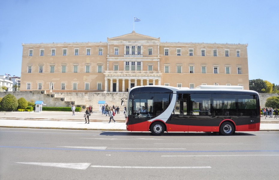 Αθήνα: Δοκιμαστικό δρομολόγιο με επιβάτες για ηλεκτροκίνητο λεωφορείο