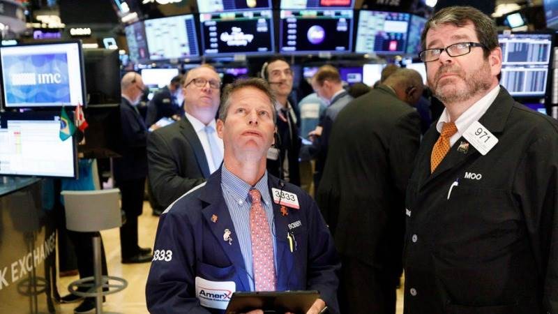 Στη δίνη της πανδημίας η Wall Street