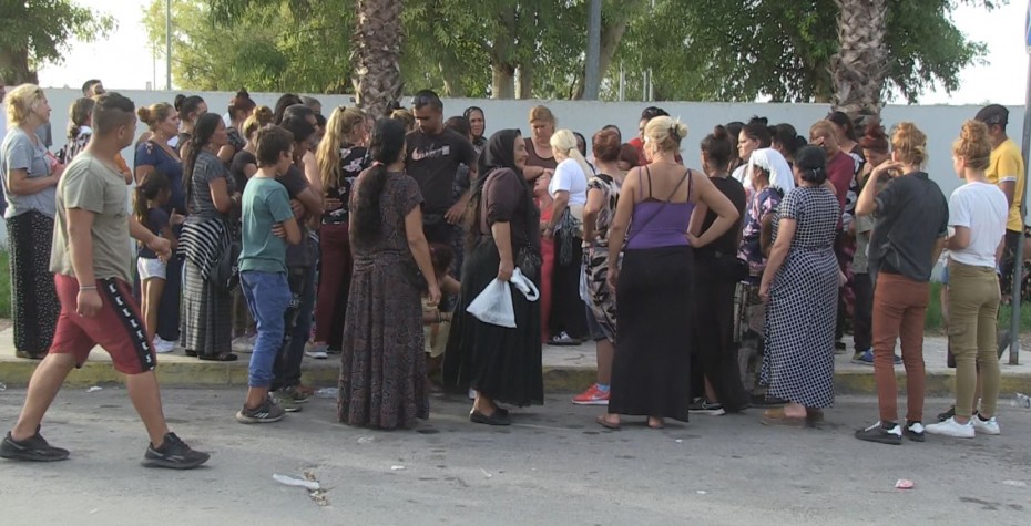 Μεσσήνη: Επεισόδια μεταξύ Ρομά και ΜΑΤ μετά την κηδεία του 18χρονου