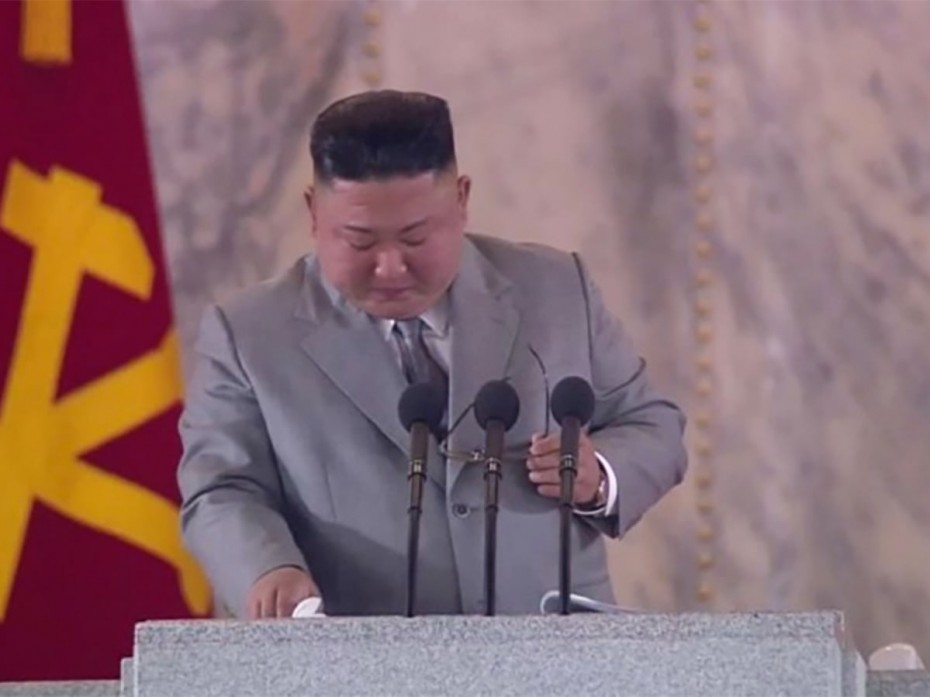 Κιμ Γιονγκ Ουν: Τα δάκρυα και η απολογία του στους Βορειοκορεάτες