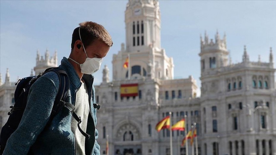 «Αγγίζουν» τις 20.000 οι νέες μολύνσεις στην Ισπανία