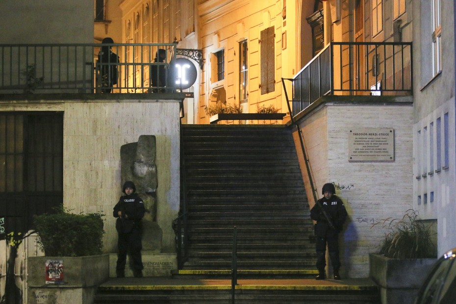 Στις 14 οι συλλήψεις για το τρομοκρατικό χτύπημα στη Βιέννη