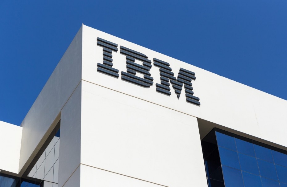 «Τσεκούρι» σε 10.000 θέσεις εργασίας από την IBM