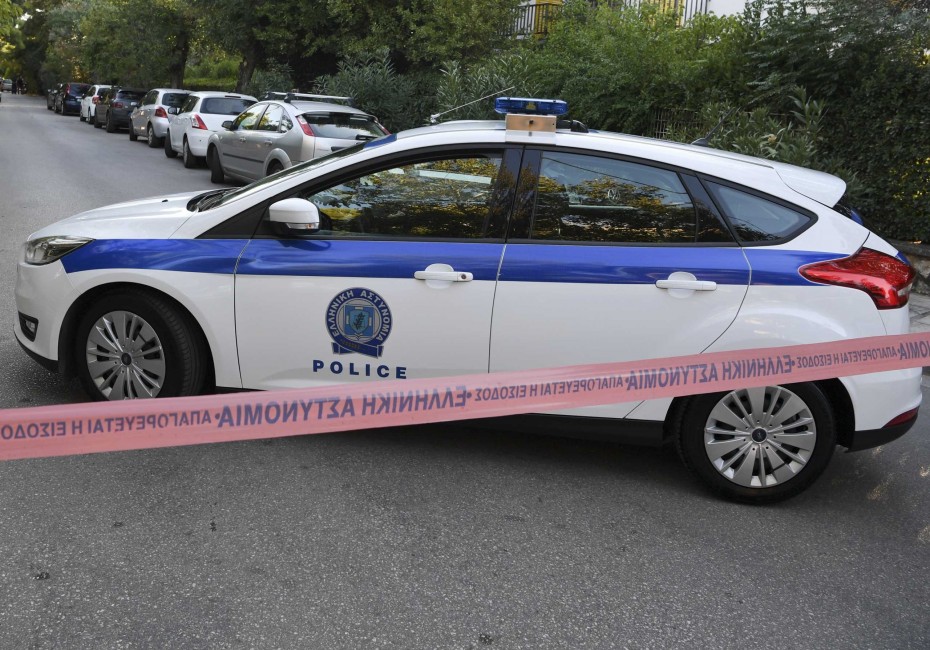 Κέντρο Υγείας Καλυβίων: Νεκρός στο αυτοκίνητό του δημοτικός υπάλληλος