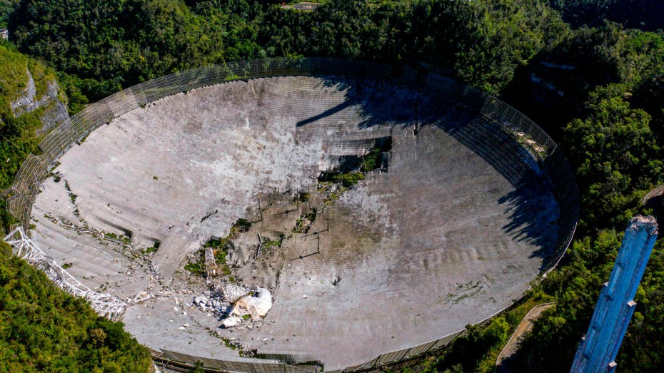Πουέρτο Ρίκο: Κατάρρευση γιγαντιαίου τηλεσκόπιου - Γνωστό από τις ταινίες του Τζέιμς Μπόντ