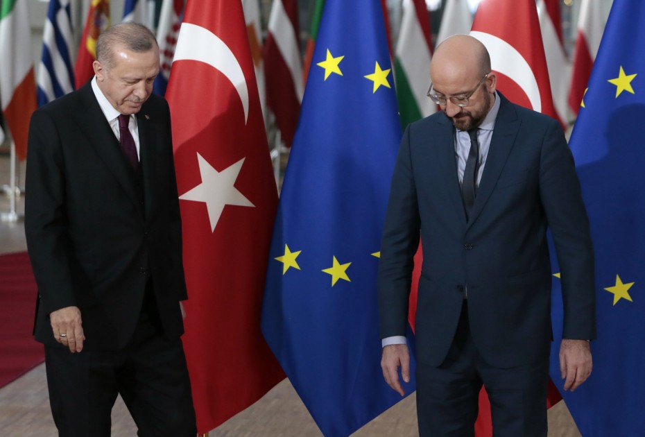 Στα 6 δισ. ευρώ η χρηματοδότηση της ΕΕ στην Τουρκία για το μεταναστευτικό