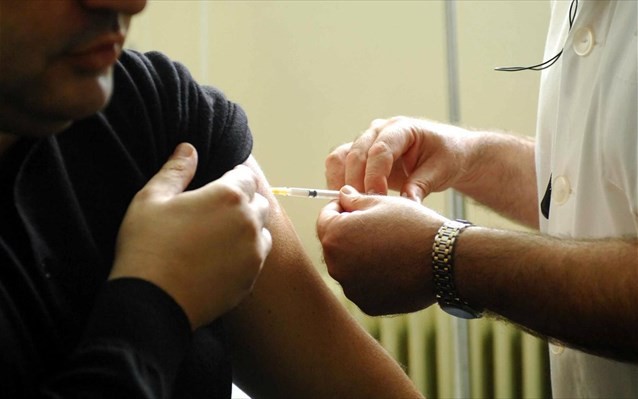 Ο Κικίλιας ανακοίνωσε την καμπάνια ενημέρωσης για το εμβόλιο κατά του κορονοϊού