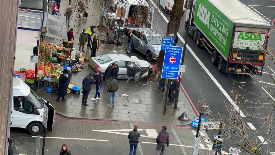 Λονδίνο: Αυτοκίνητο έπεσε πάνω σε πεζούς 