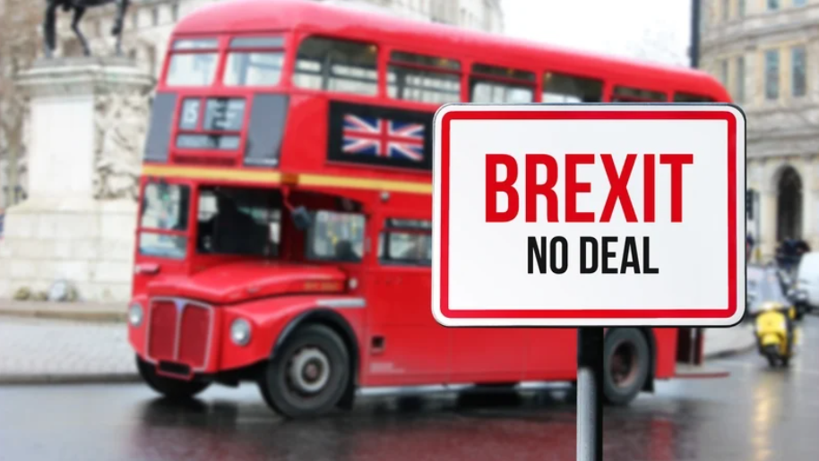 Χάος στο Λονδίνο εν όψει Brexit χωρίς εμπορική συμφωνία 