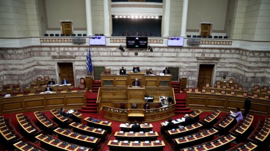 Επιμένει ο ΣΥΡΙΖΑ για τις καταγγελίες περί «διπλών βιβλίων» στον ΕΟΔΥ