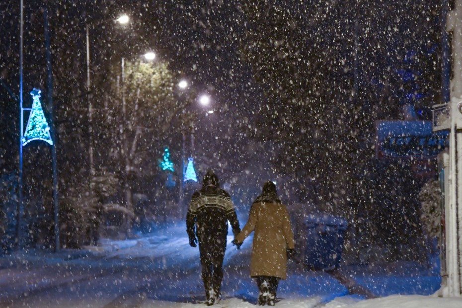 Κακοκαιρία «Λέανδρος»: Χιονοπτώσεις και ψύχος σε κεντρικά και βόρεια από απόψε
