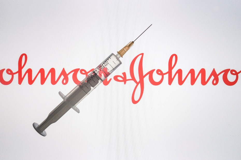 Johnson & Johnson: Σε υποβολή αίτησης έγκρισης του εμβολίου το Φεβρουάριο ελπίζει ο ΕΜΑ
