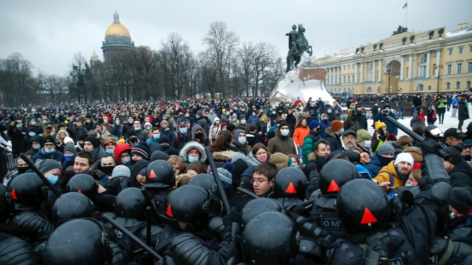 Κρεμλίνο για υπόθεση Ναβάλνι: Διαδηλωτές-τρομοκράτες που κρύβονται πίσω από γυναίκες και παιδιά