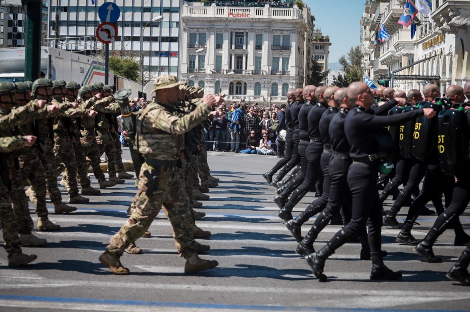 25η Μαρτίου: Μεγαλοπρεπής η στρατιωτική παρέλαση για τα 200 χρόνια από την Επανάσταση