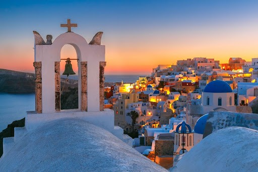 Τι προβλέπει η Wood για τον ελληνικό τουρισμό φέτος