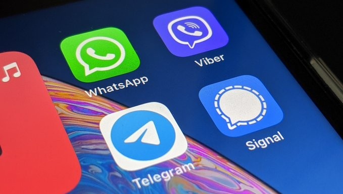 Το Viber καλεί τους χρήστες καλεί τους χρήστες να ψάξουν εναλλακτικές από το WhatsApp