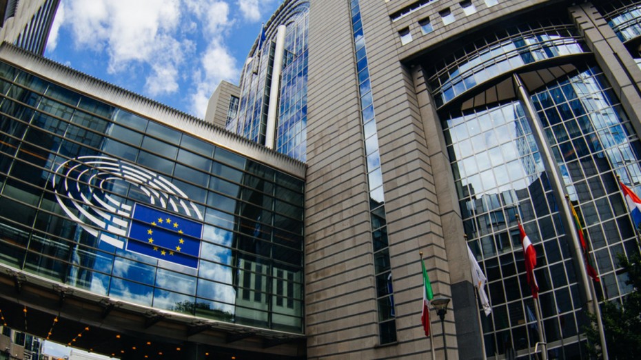 ΕΕ: Στόχος ευέλικτα συμβόλαια για την καταπολέμηση των μεταλλαγμένων στελεχών
