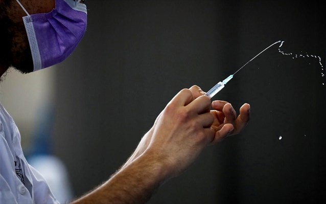 Αιχμές της Αυστρίας κατά του EMA για τους εμβολιασμούς