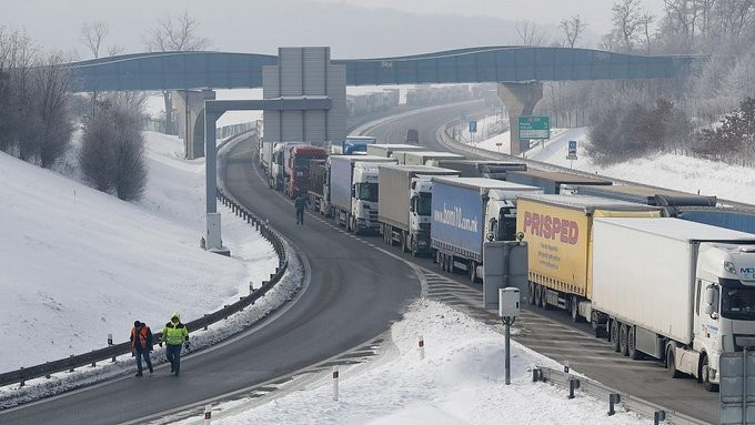 Γερμανία: Παράταση ελέγχων στα σύνορα με Τσεχία και Αυστρία