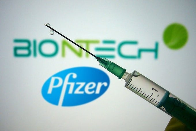 Υπόσχεση Pfizer/BioNTech για επιπλέον 75 εκατ. δόσεις εμβολίων στην ΕΕ
