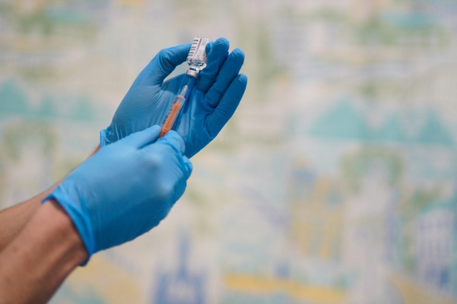 Νέο πρωτότυπο εμβόλιο που ανταποκρίνεται στις μεταλλάξεις του ιού ανέπτυξε η Σουηδία