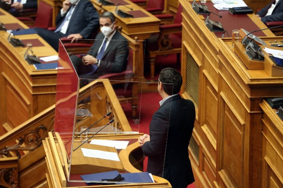 Βουλή: Ερώτηση Τσίπρα σε Μητσοτάκη για το γεύμα στην Ικαρία