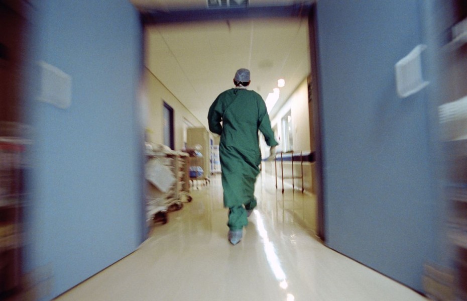 Washington Post: Αναγνώριση και ευγνωμοσύνη στο προσωπικό των ελληνικών νοσοκομείων
