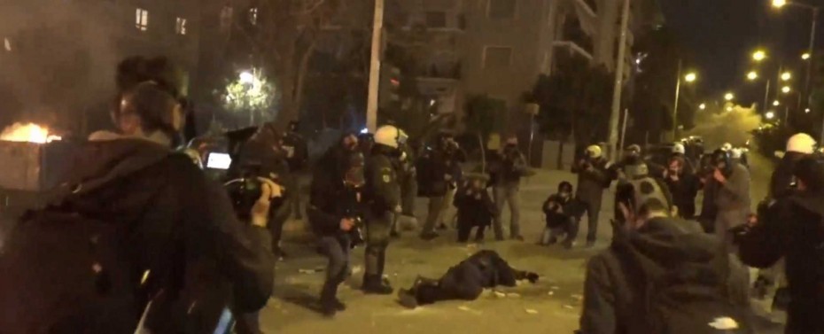 Επεισόδια στη Ν. Σμύρνη: Τραυματίες ακόμη δύο αστυνομικοί