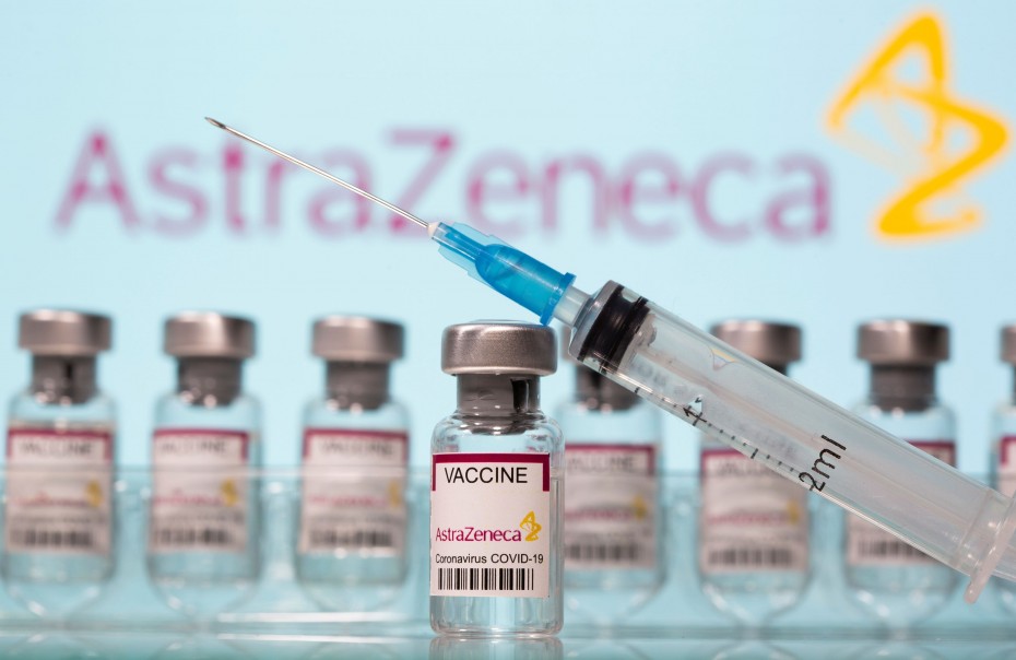 Βρετανία: Συνεχίζουμε τους εμβολιασμούς με AstraZeneca 