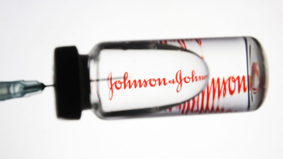 «Κρέμασμα» ΕΜΑ σε Johnson&Johnson: Συσχέτιση του εμβολίου με περιστατικά θρομβώσεων 